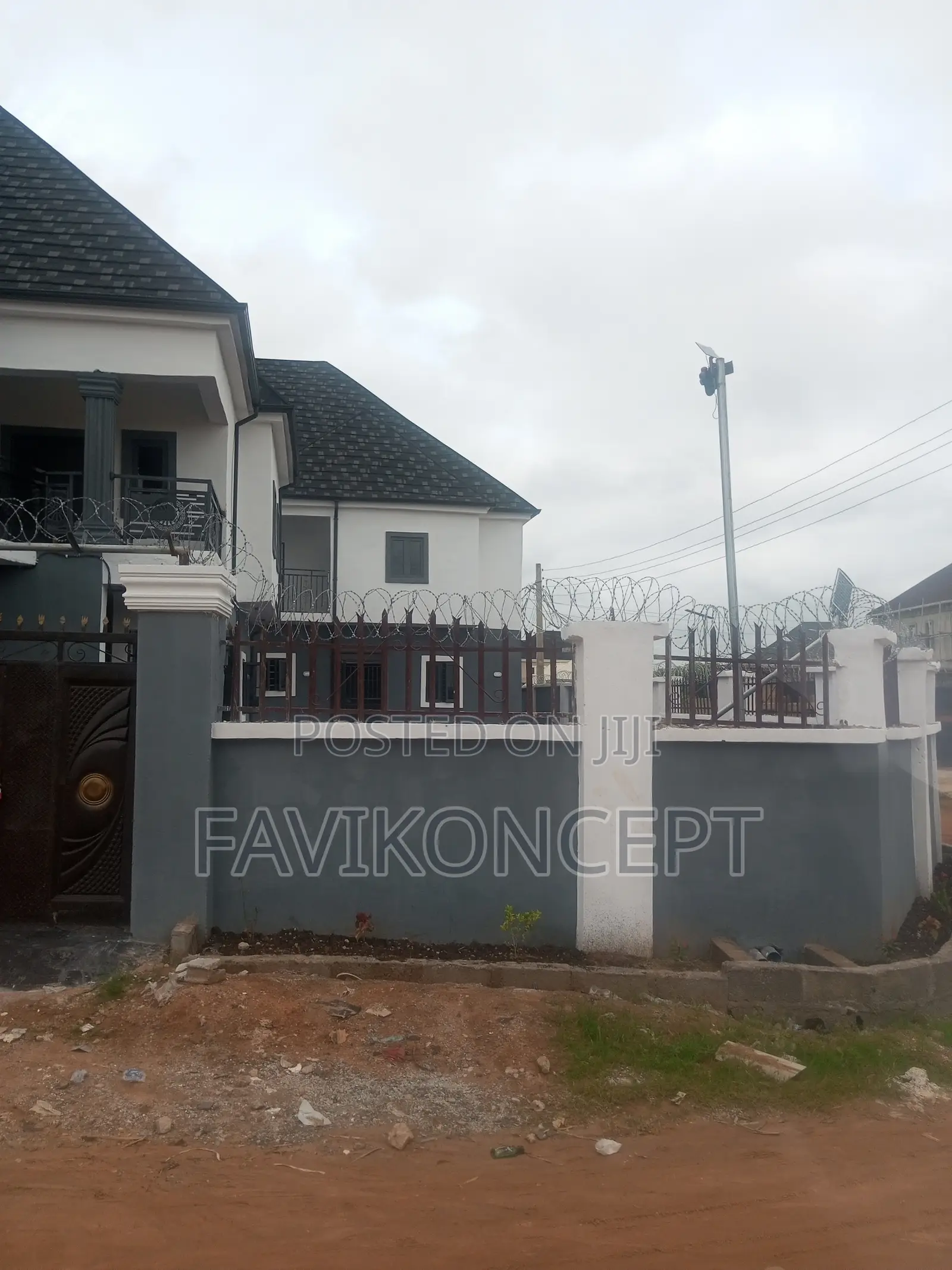 6bdrm Block of Flats in Hajj Camp Extension., Giri for sale