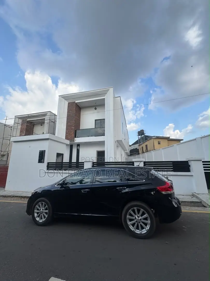 4bdrm Duplex in Main Ikolaba Gra, Agodi for sale