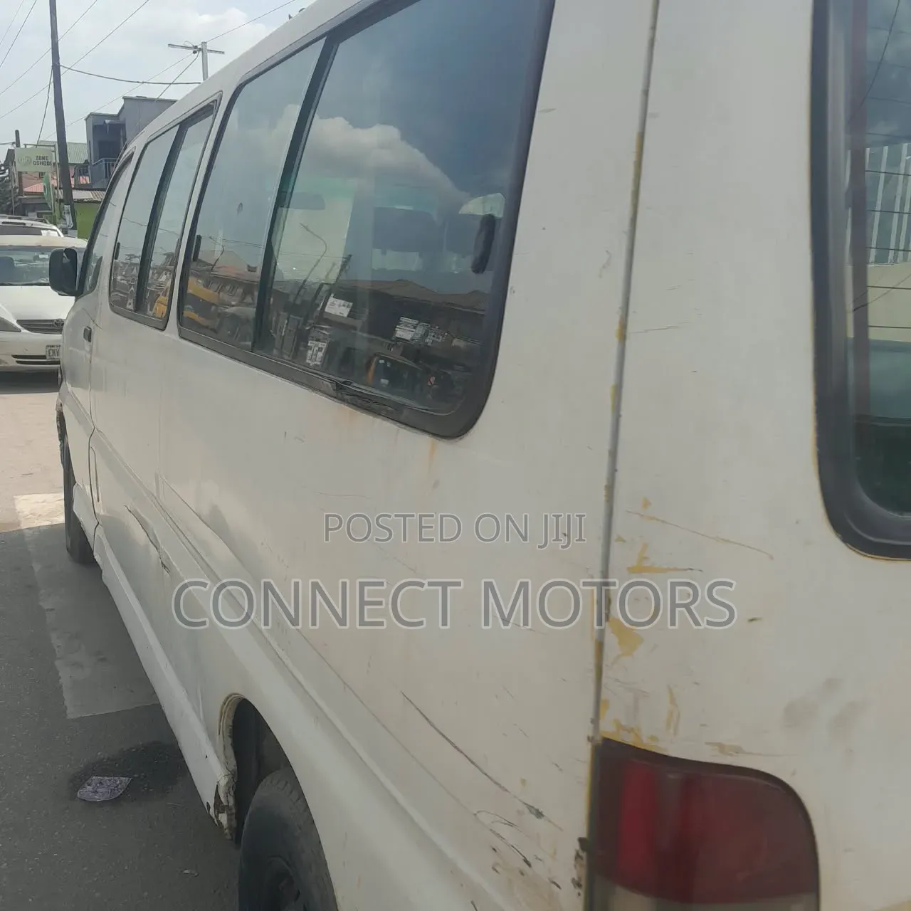 Toyota HiAce 2003 White