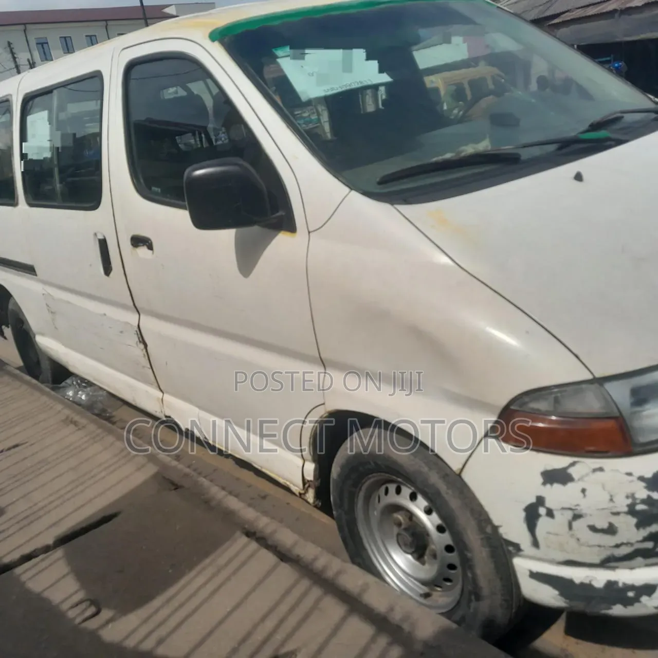 Toyota HiAce 2003 White