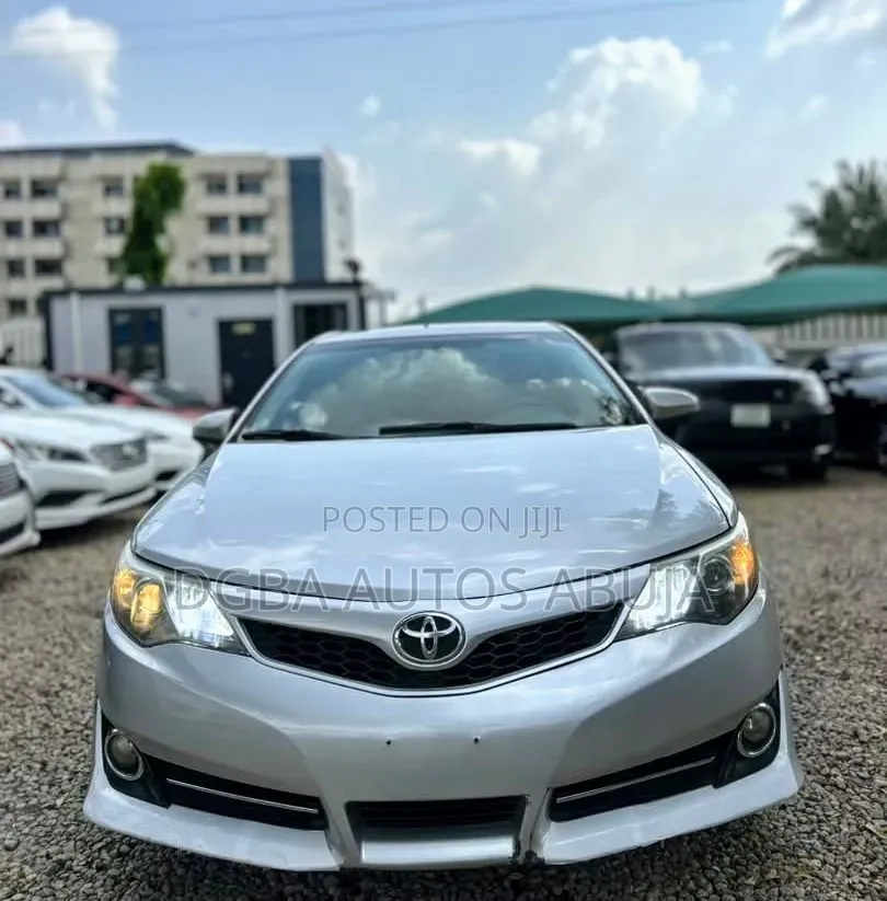 Toyota Camry 2013 Silver