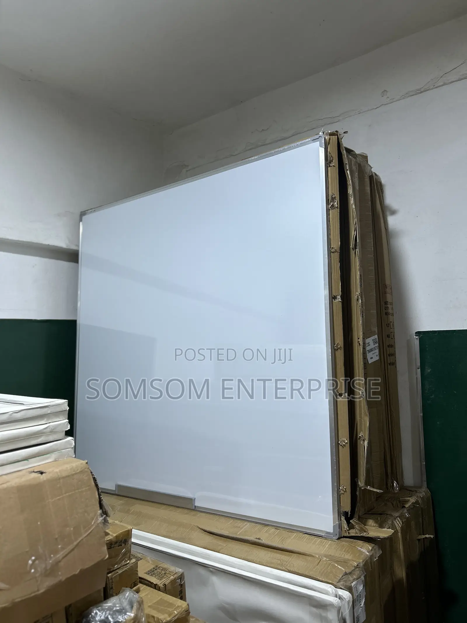 Double Sided Magnetic Whiteboard 120x120cm (4x4ft)