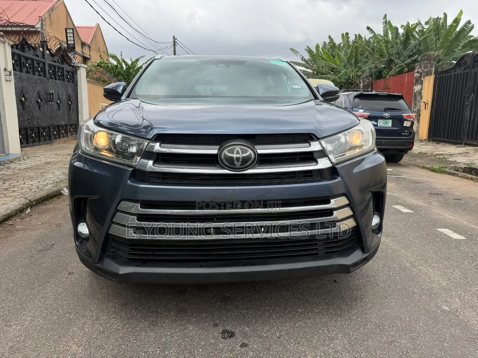 Toyota Highlander Limited Platinum 2019 Blue