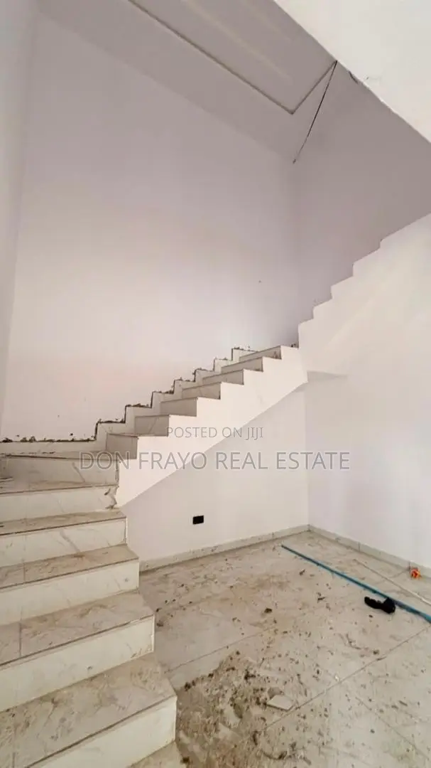 4bdrm Duplex in Carlton Gate Estate, Akobo for sale