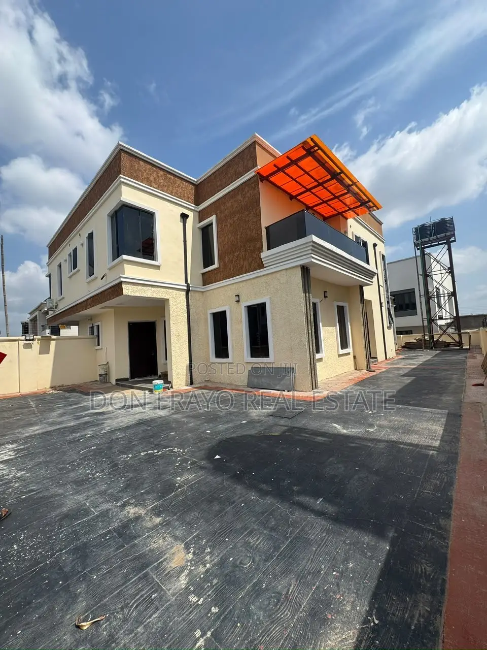 4bdrm Duplex in Carlton Gate Estate, Akobo for sale