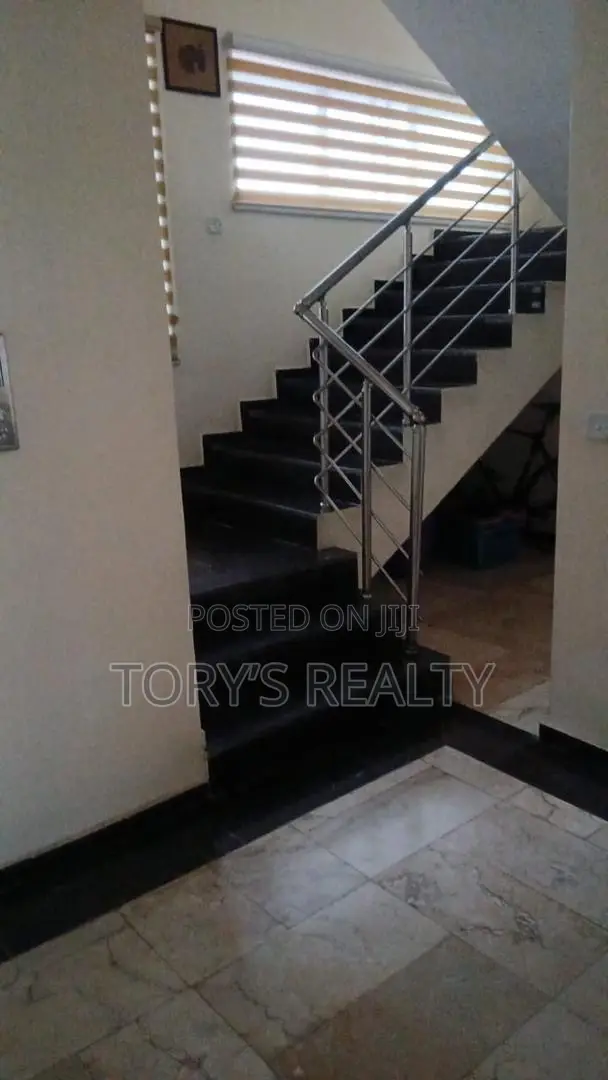 5bdrm Duplex in Victoria Island Extension for sale