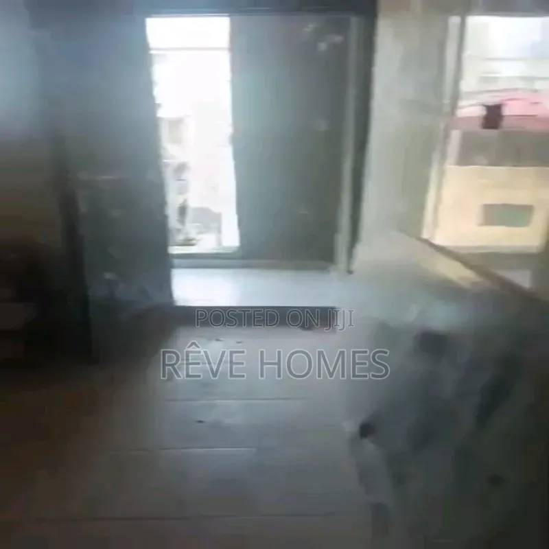 2bdrm Block of Flats in Adekunle for rent