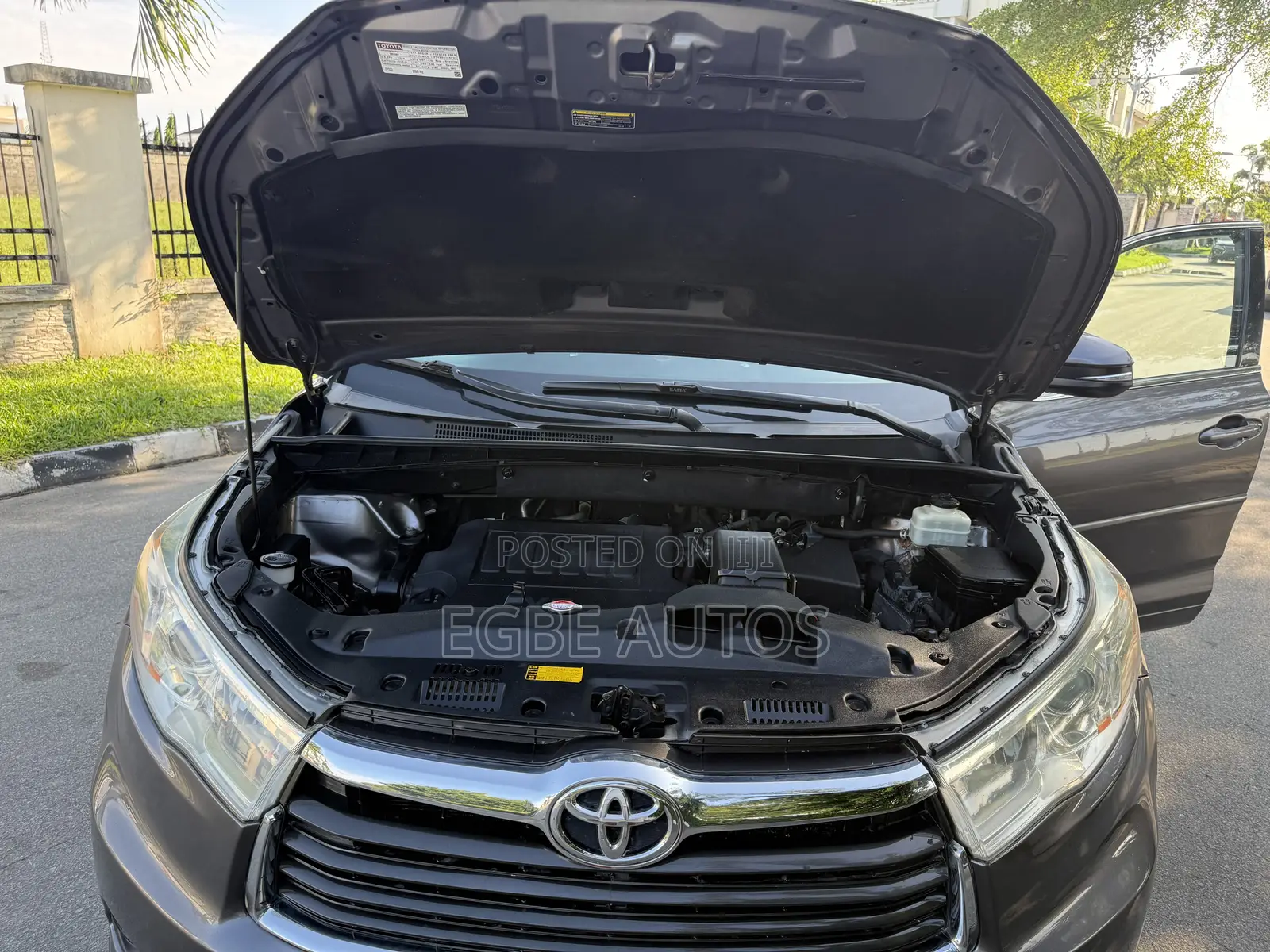 Toyota Highlander XLE V6 4x4 (3.5L 6cyl 6A) 2016 Gray