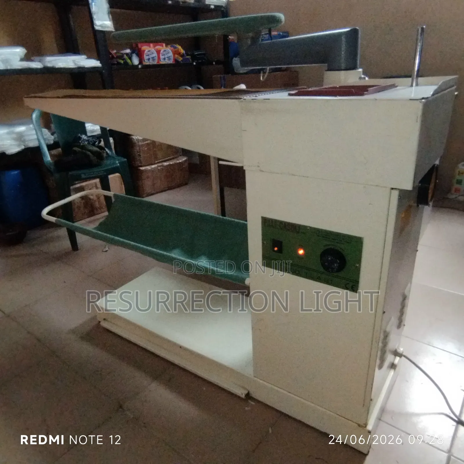 Finishing Ironing Table, Heater and Powerful Vacuum, PERFECT Condition