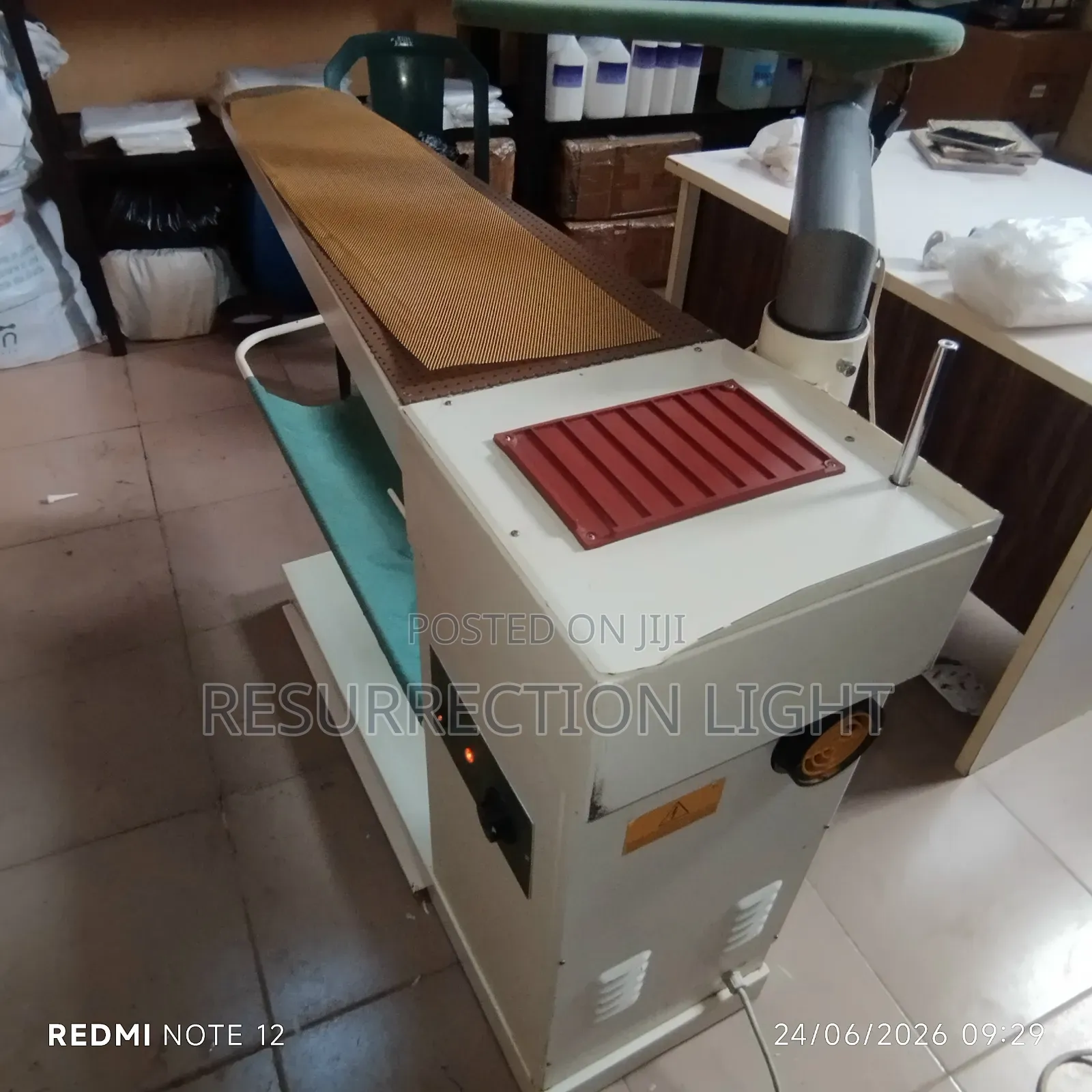 Finishing Ironing Table, Heater and Powerful Vacuum, PERFECT Condition