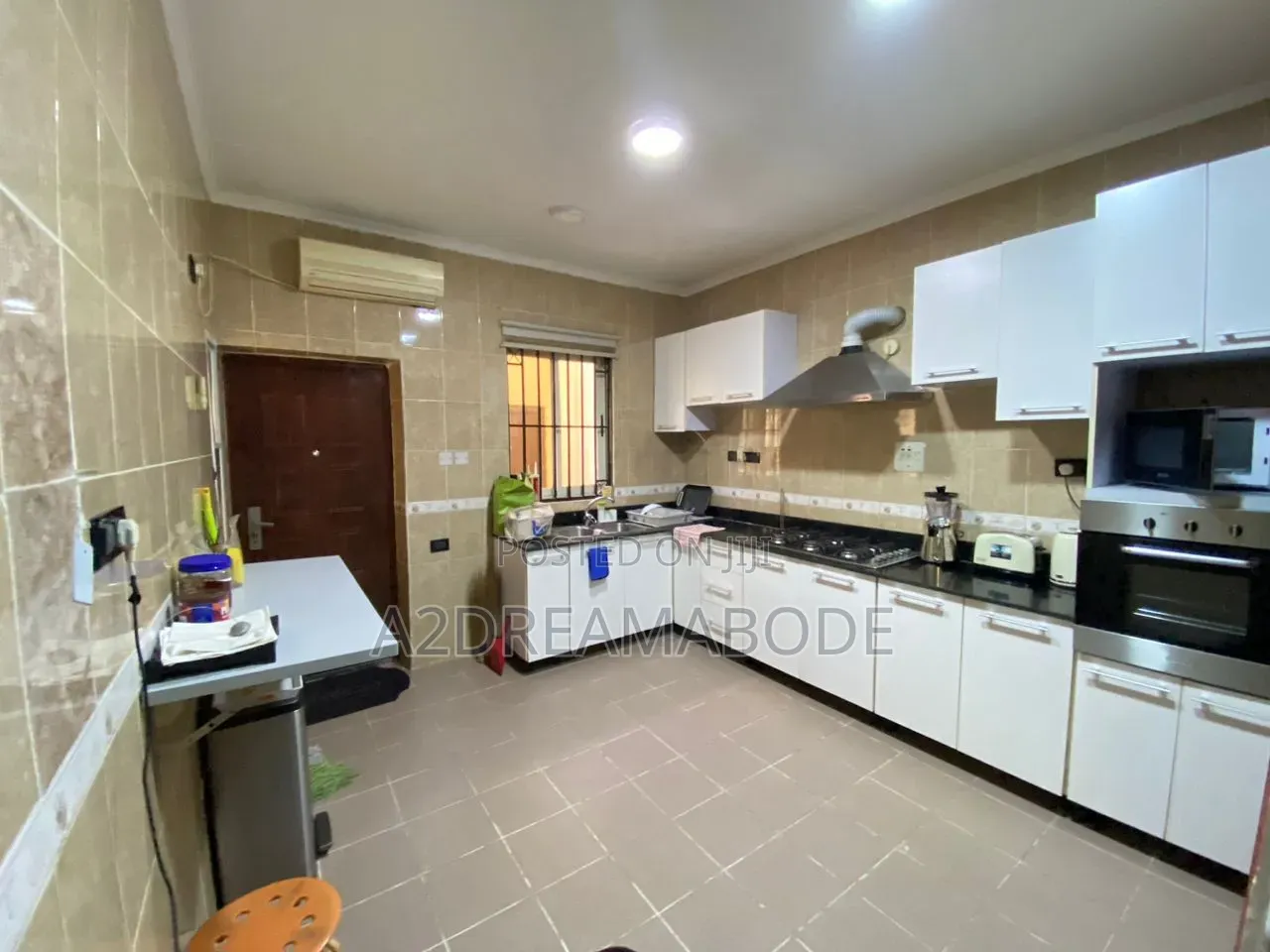 4bdrm Duplex in Parkview for rent