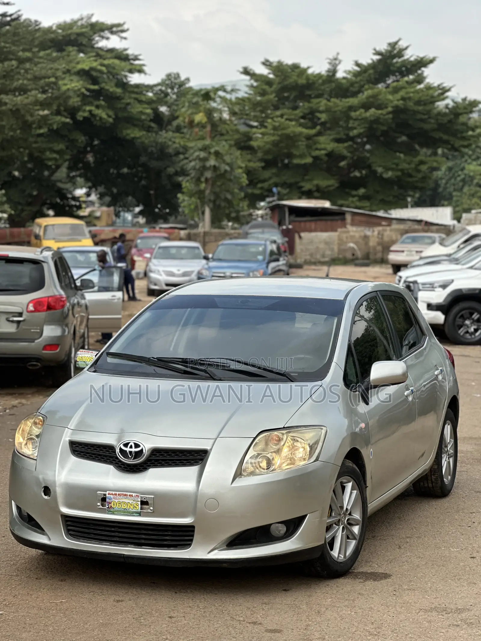 Toyota Auris 2009 Silver