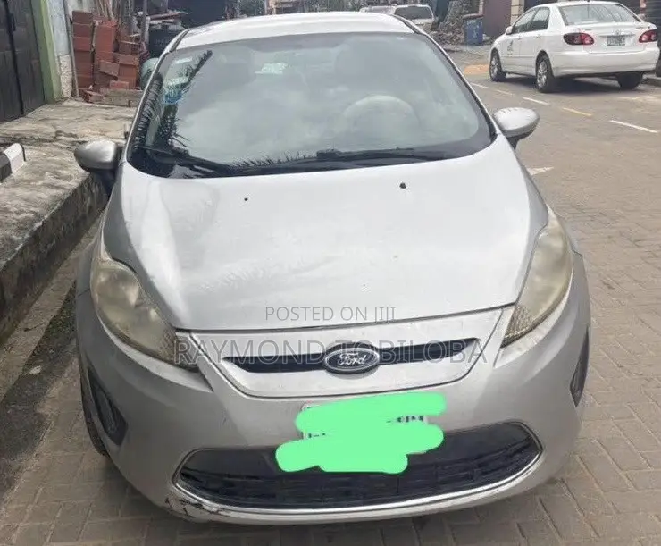 Ford Fiesta 2012 Silver