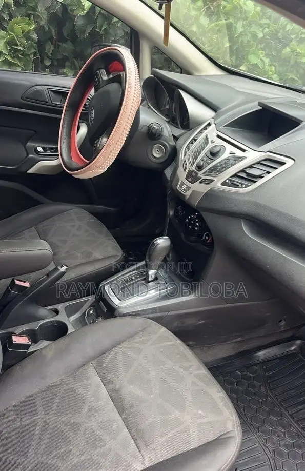 Ford Fiesta 2012 Silver