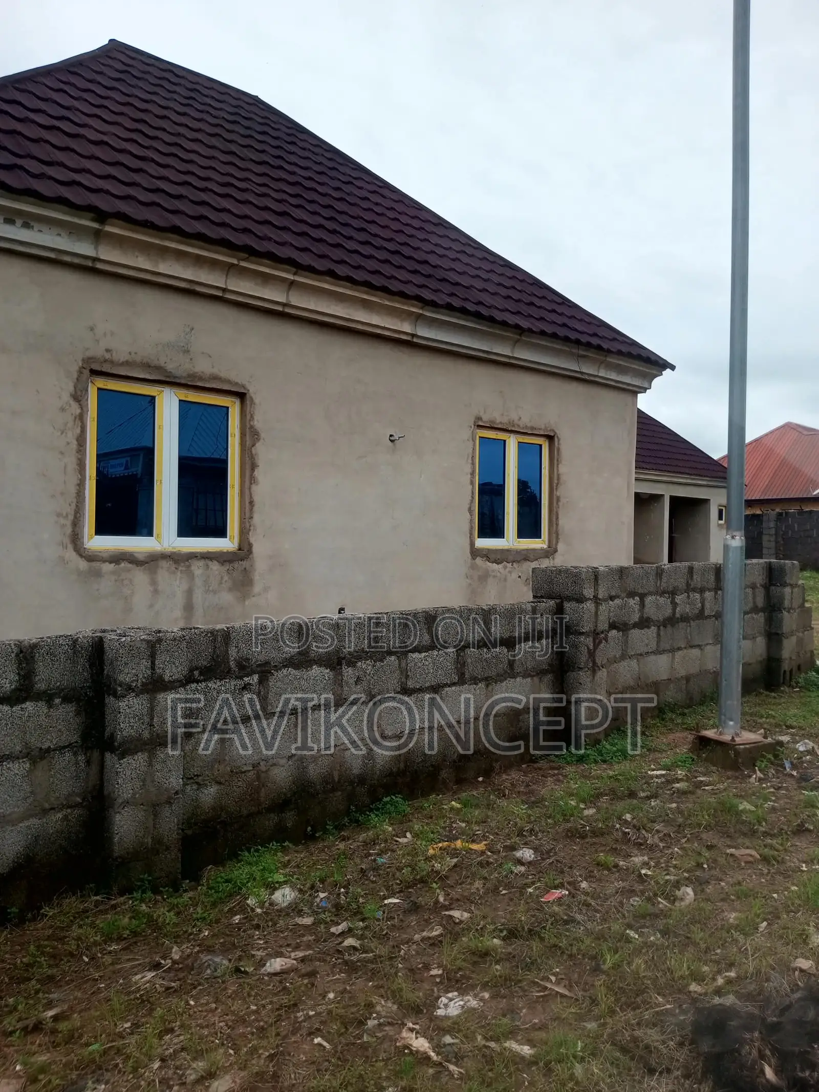 7bdrm Block of Flats in Giri for sale