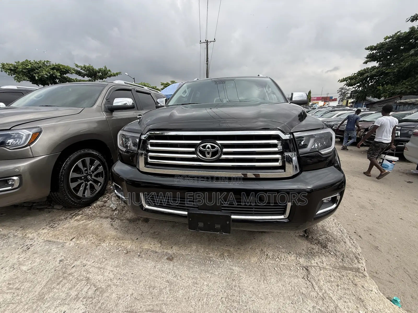 Toyota Sequoia Platinum 4x4 2019 Black