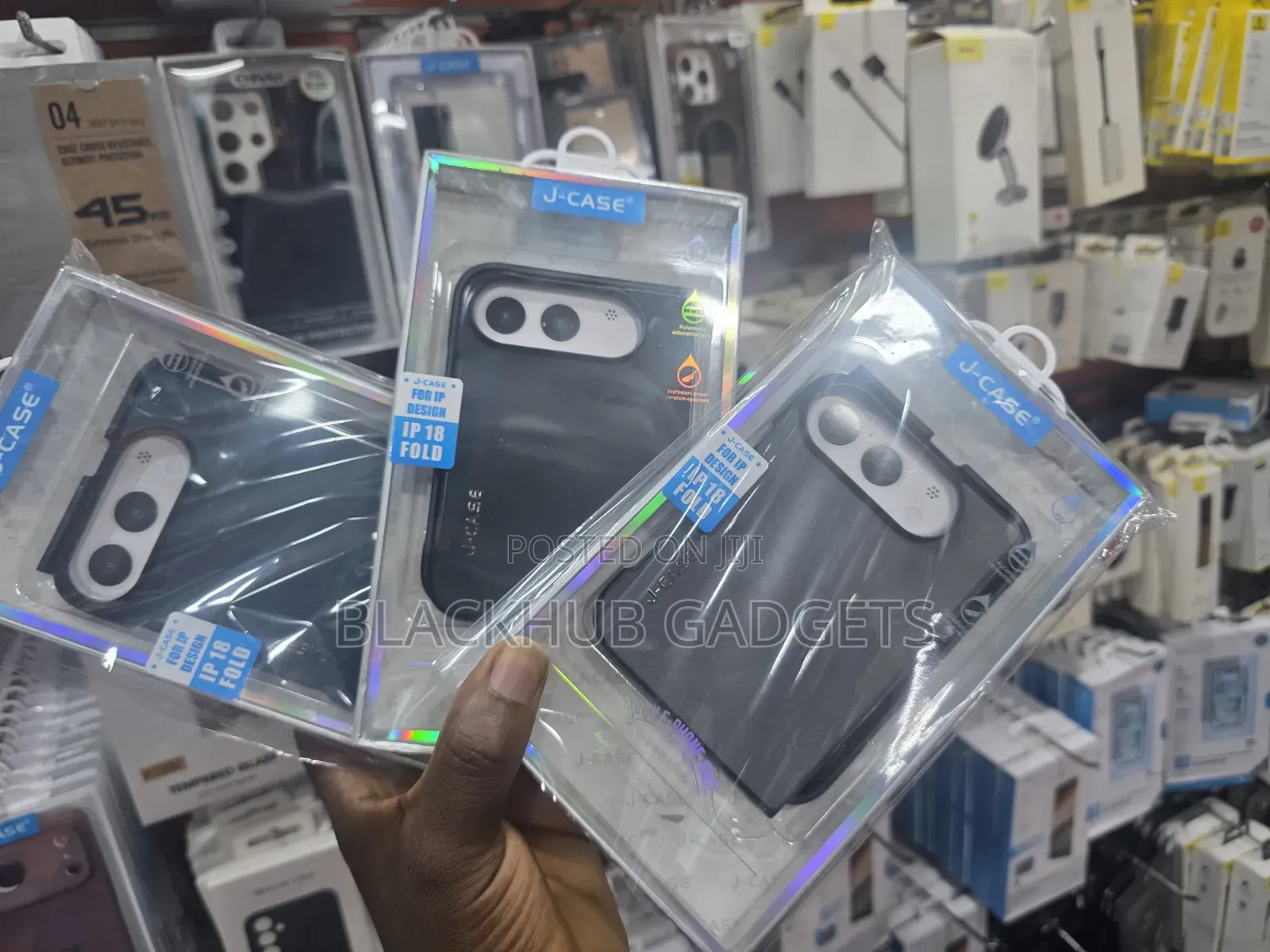 Apple iPhone 18 Fold Pouch