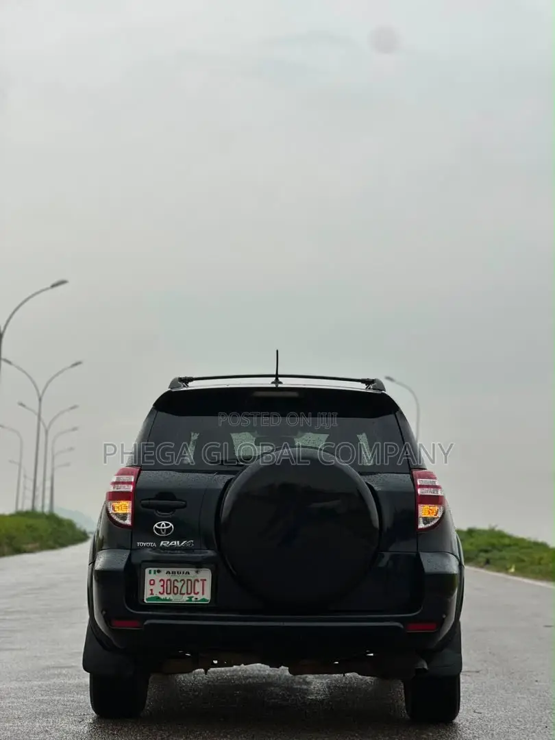 Toyota RAV4 2.5 Limited 2010 Black