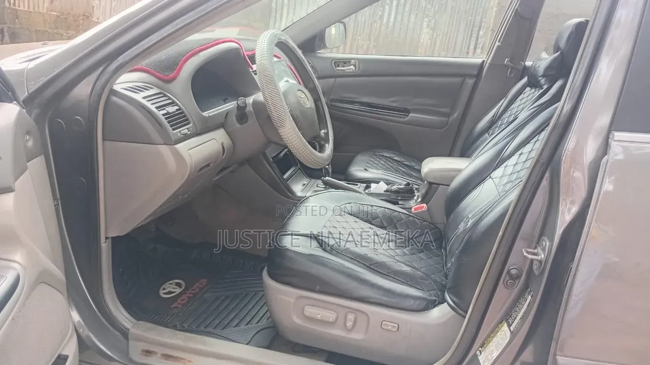 Toyota Camry 2004 Gray
