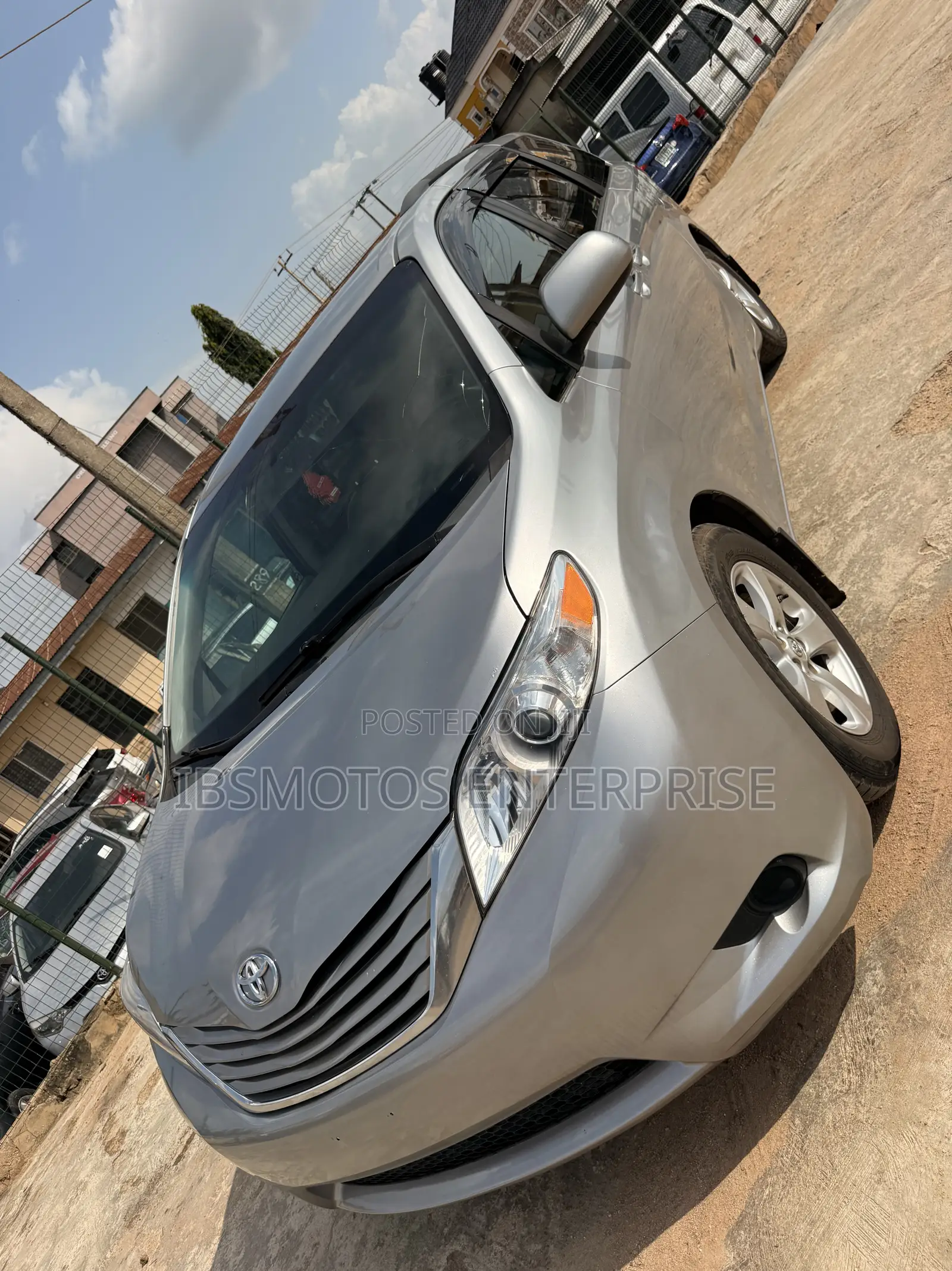 Toyota Sienna Limited Premium 7 Passenger (3.5L 6cyl 8A) 2016 Silver