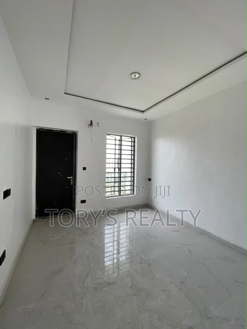 5bdrm Duplex in Ado / Ajah for sale
