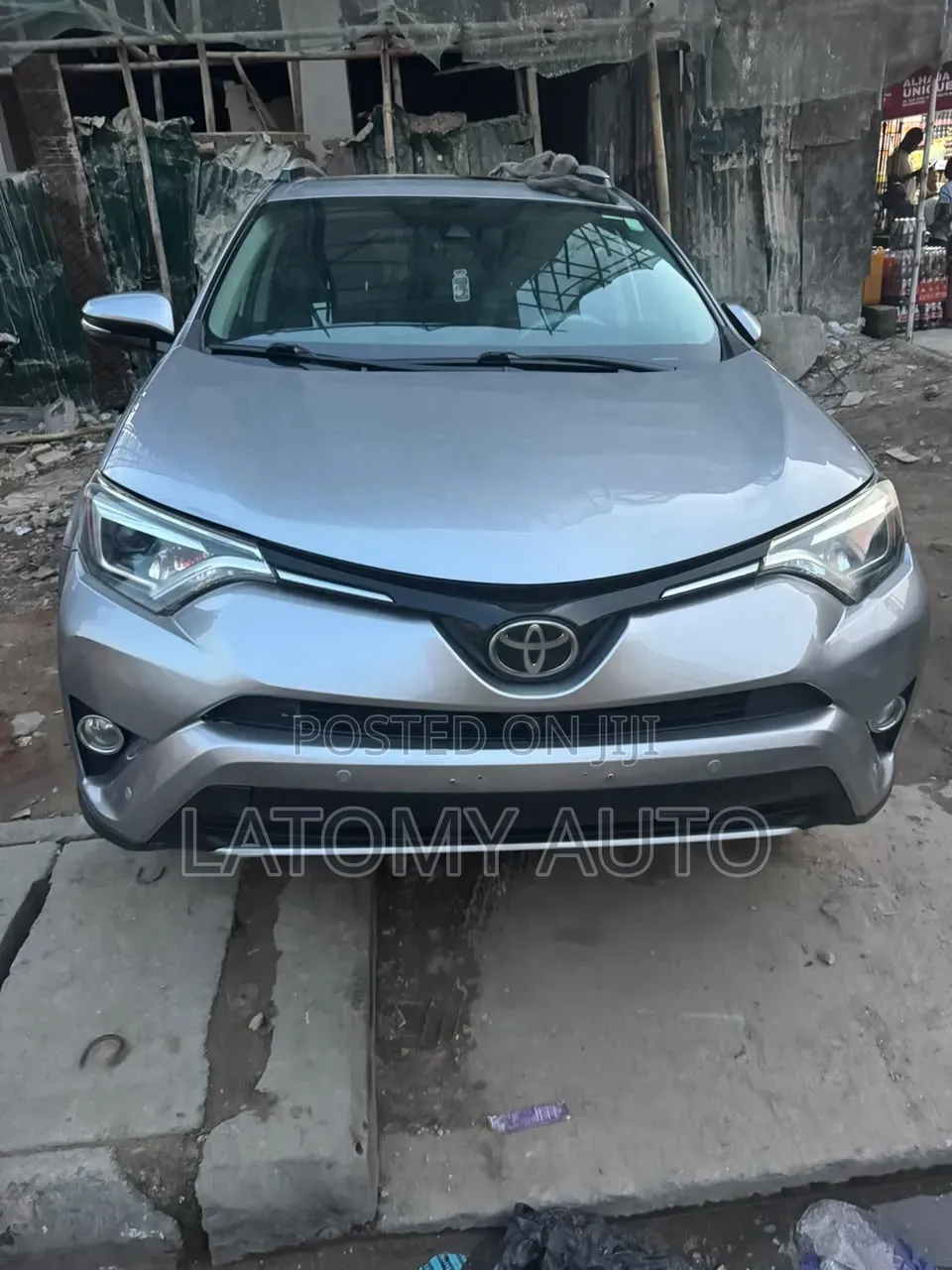 Toyota RAV4 Limited AWD (2.5L 4cyl 6A) 2017 Silver