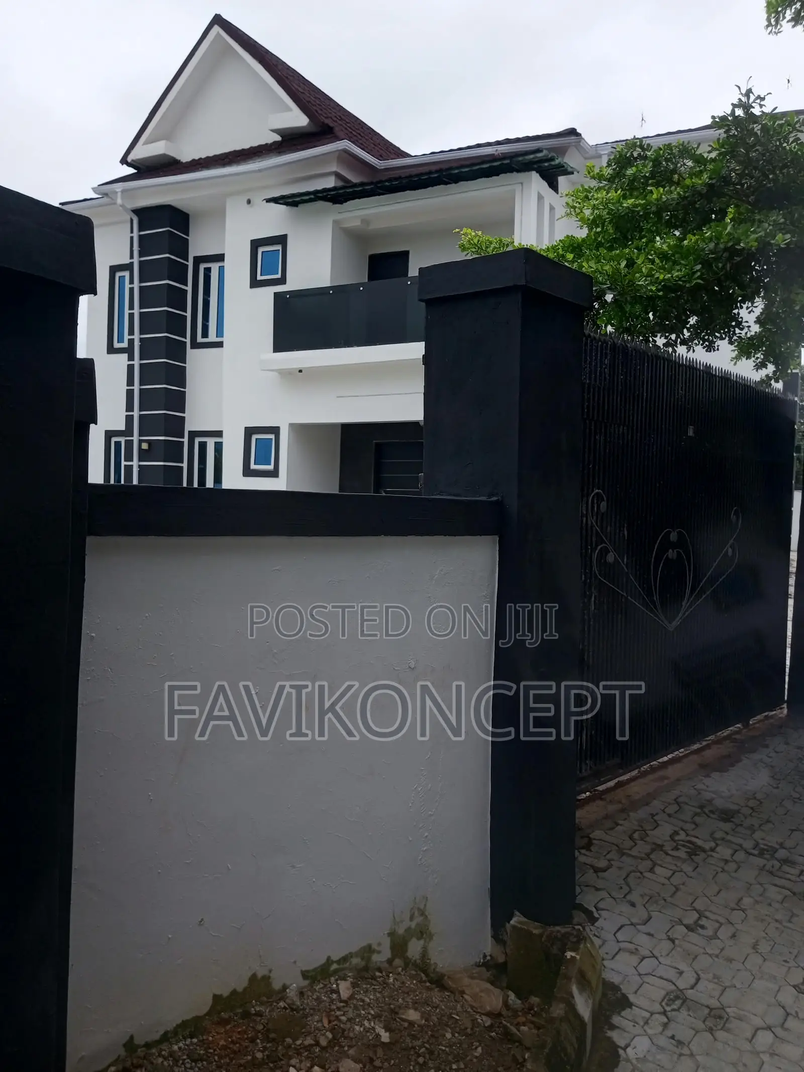 4bdrm Duplex in Giri for sale