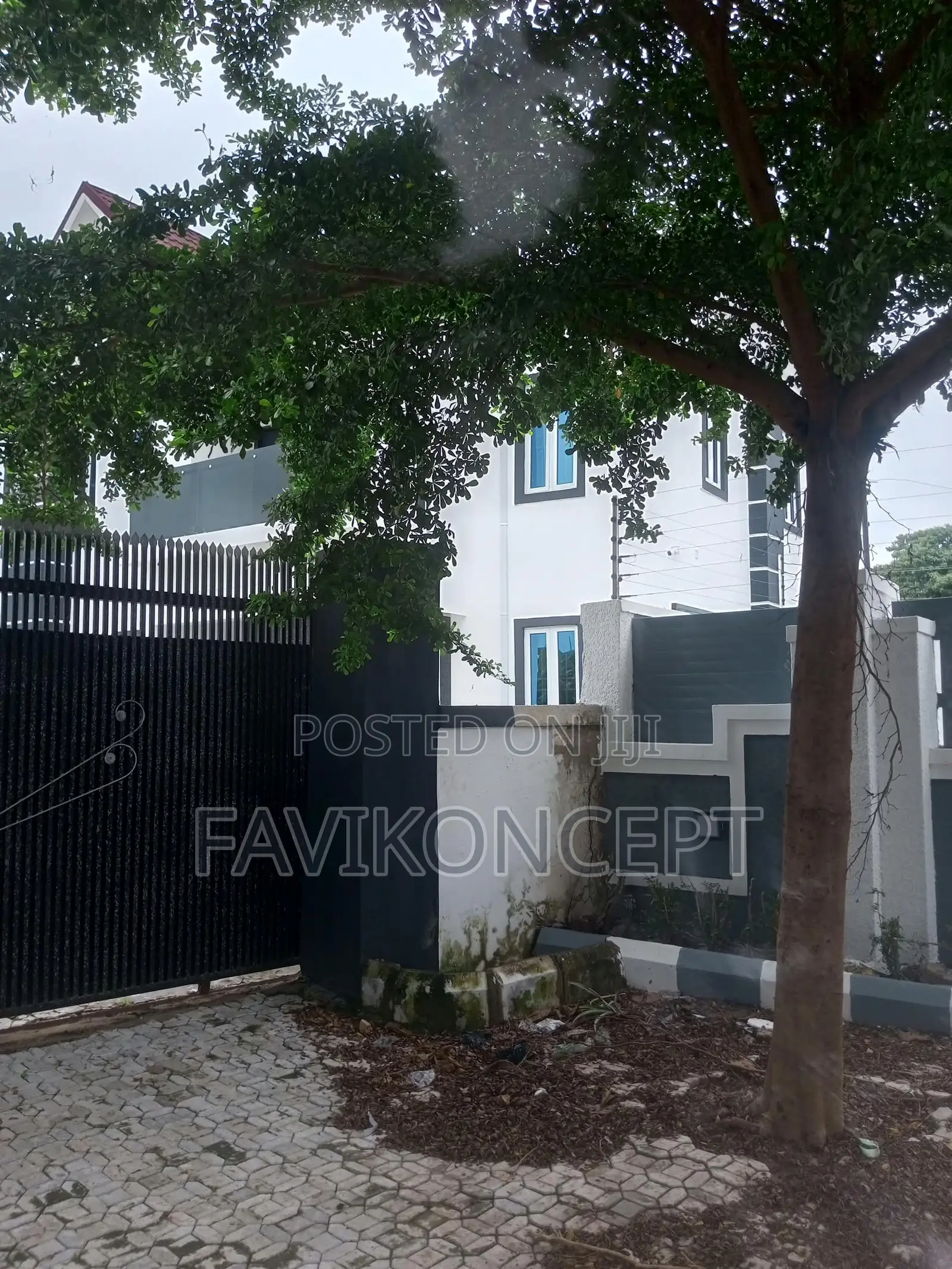 4bdrm Duplex in Giri for sale