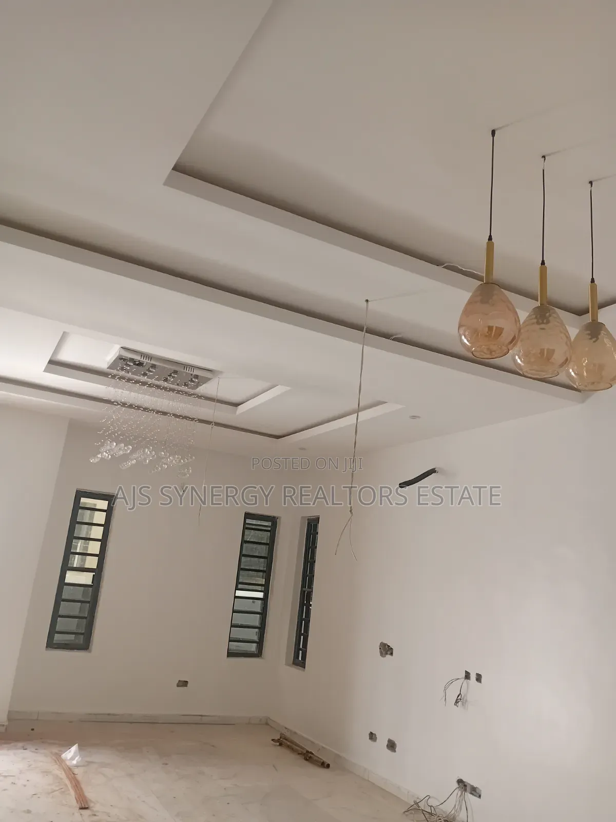 5bdrm Duplex in Lekki Expressway for sale