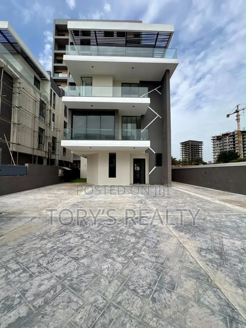 5bdrm Duplex in Banana Island for sale