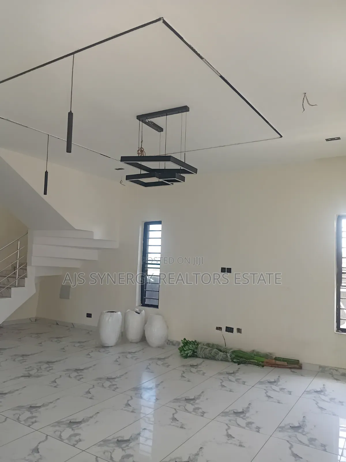 5bdrm Duplex in Lekki Expressway for sale