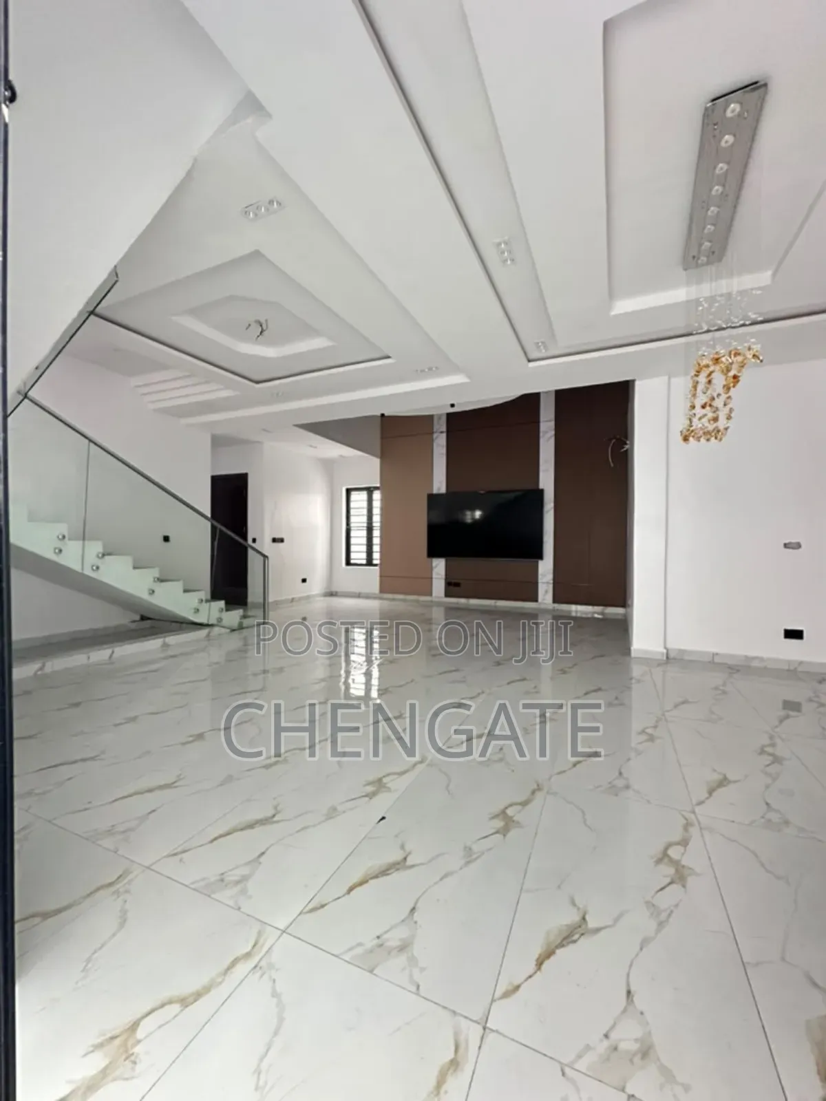 5bdrm Duplex in Osapa london for sale