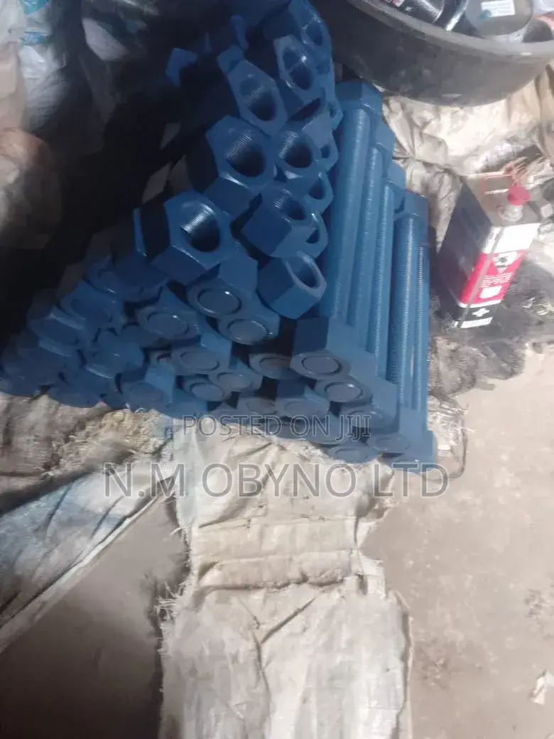 21/2 X 750 Bolt and Nut