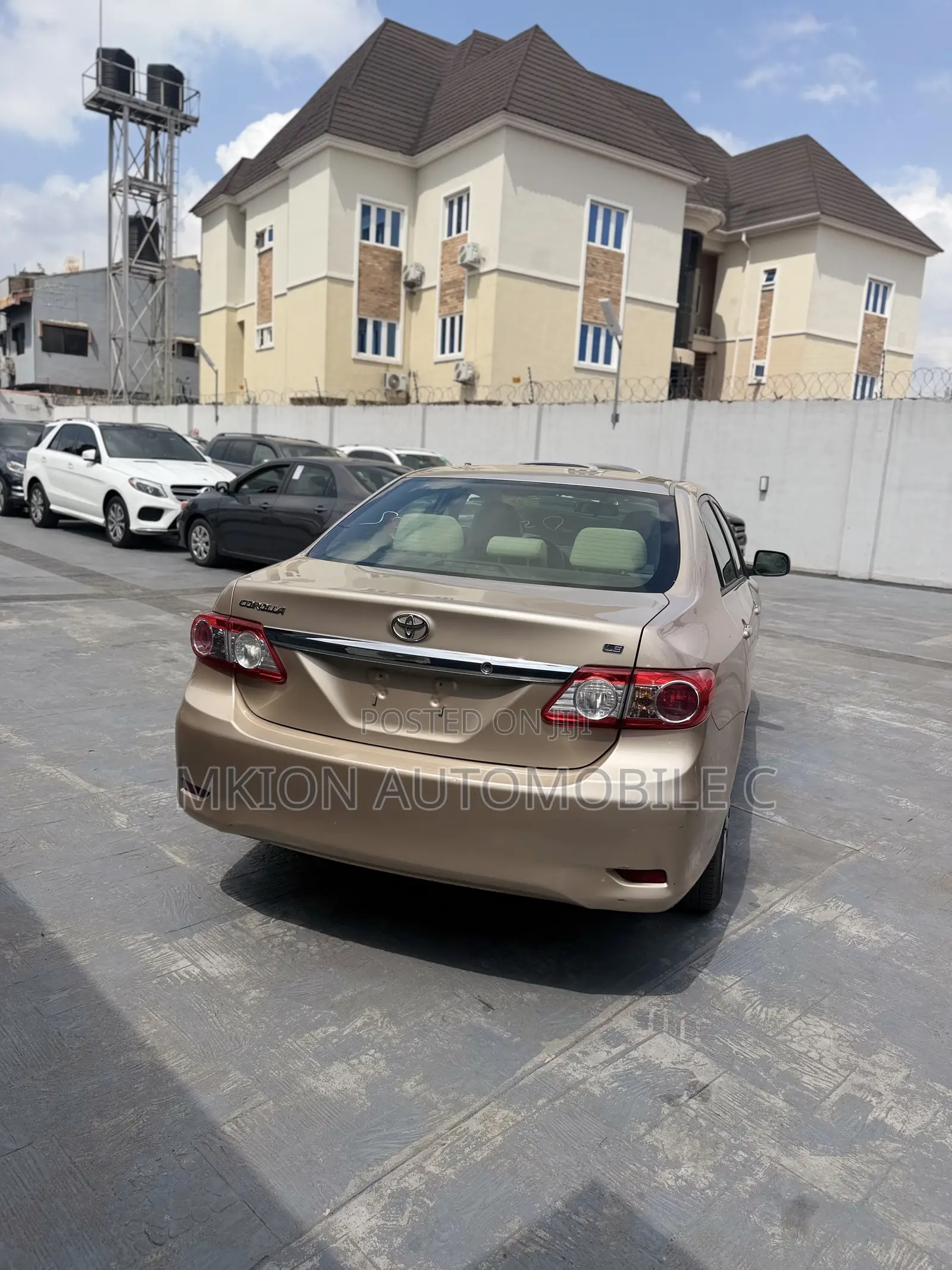 Toyota Corolla 2012 Beige