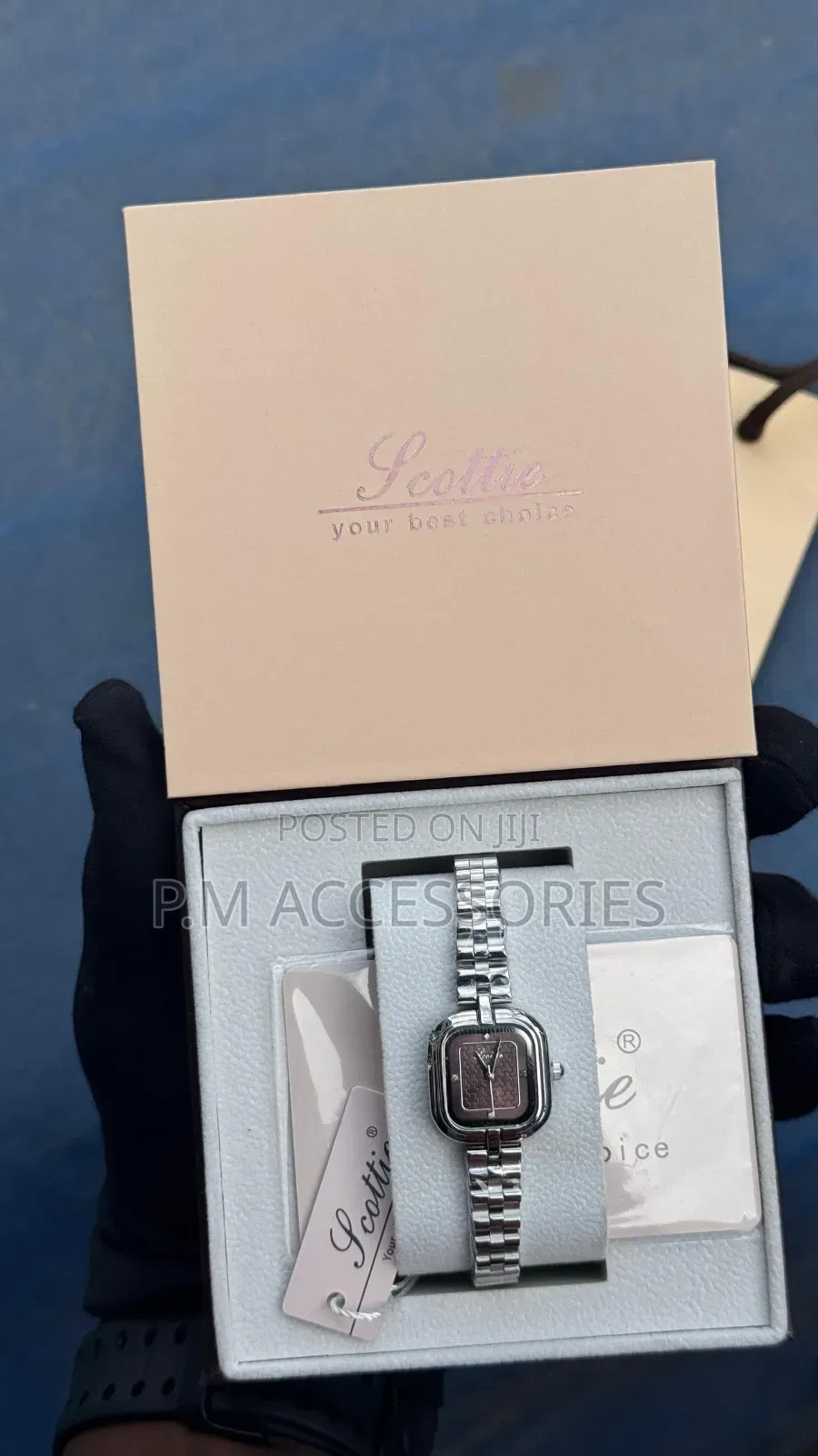Elegant Scottie Chain Watch
