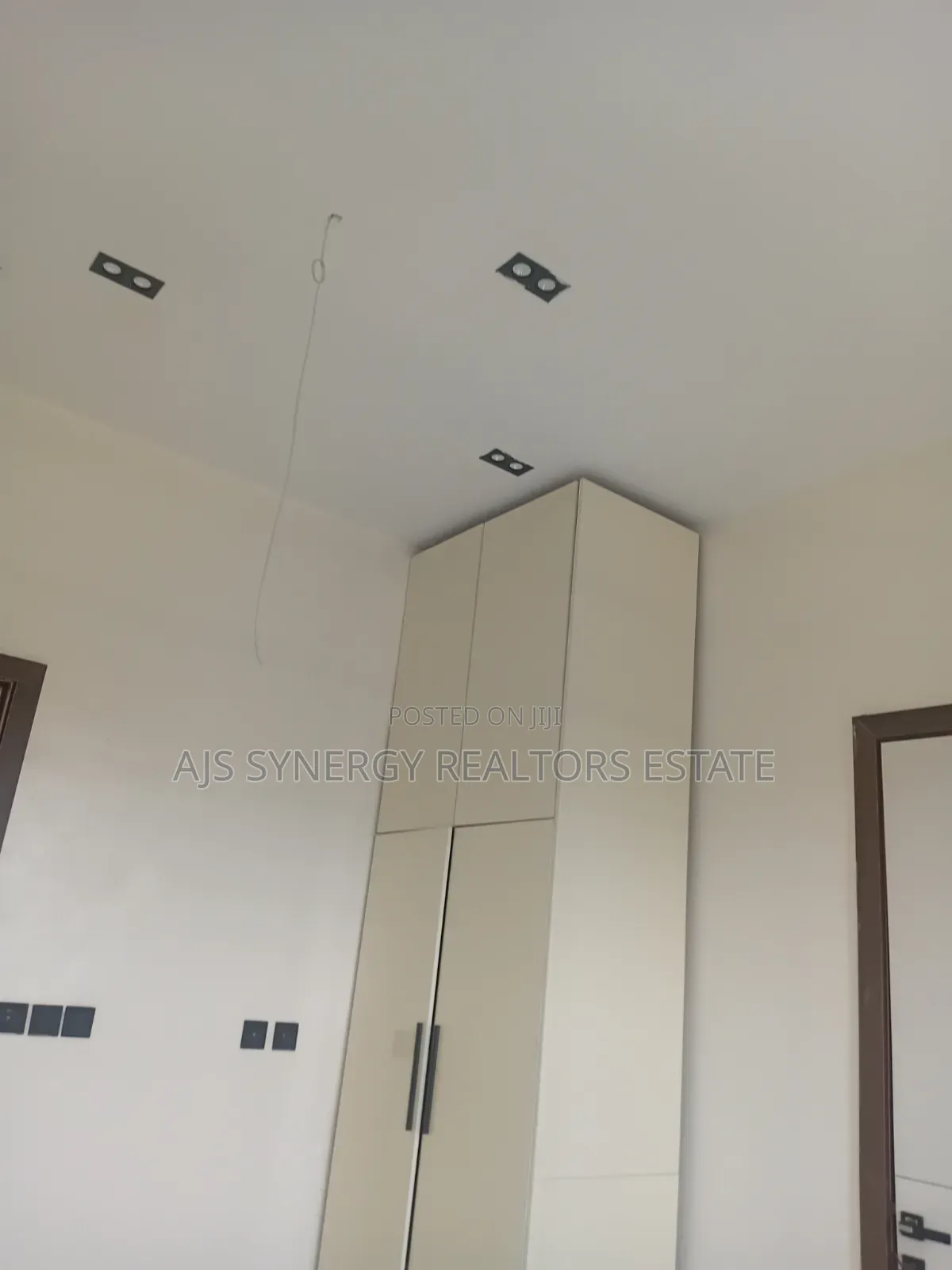4bdrm Duplex in Lekki Expressway for sale