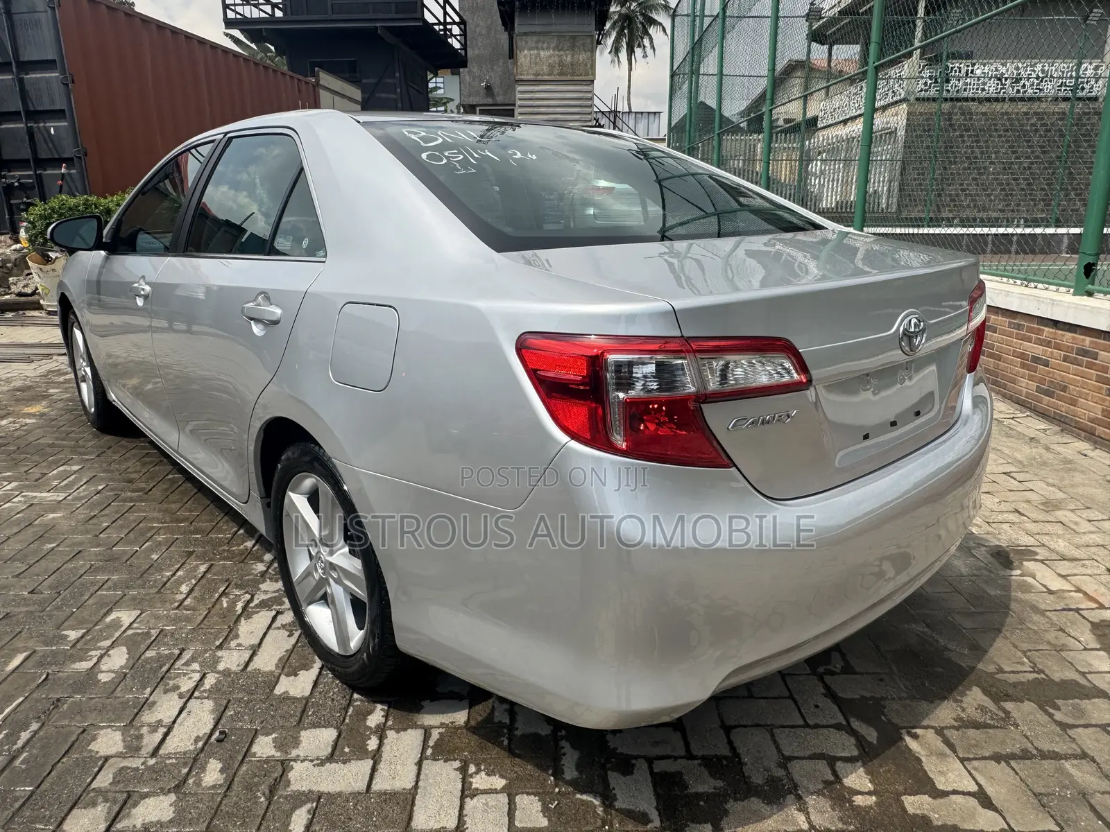Toyota Camry LE 4dr Sedan (2.5L 4cyl 6A) 2012 Silver