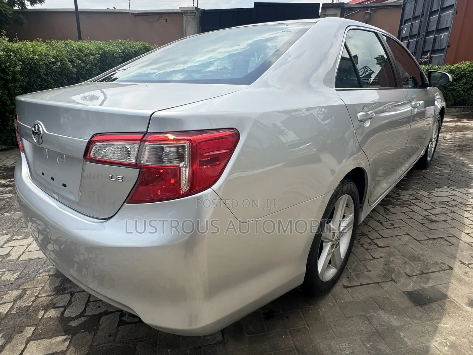 Toyota Camry LE 4dr Sedan (2.5L 4cyl 6A) 2012 Silver