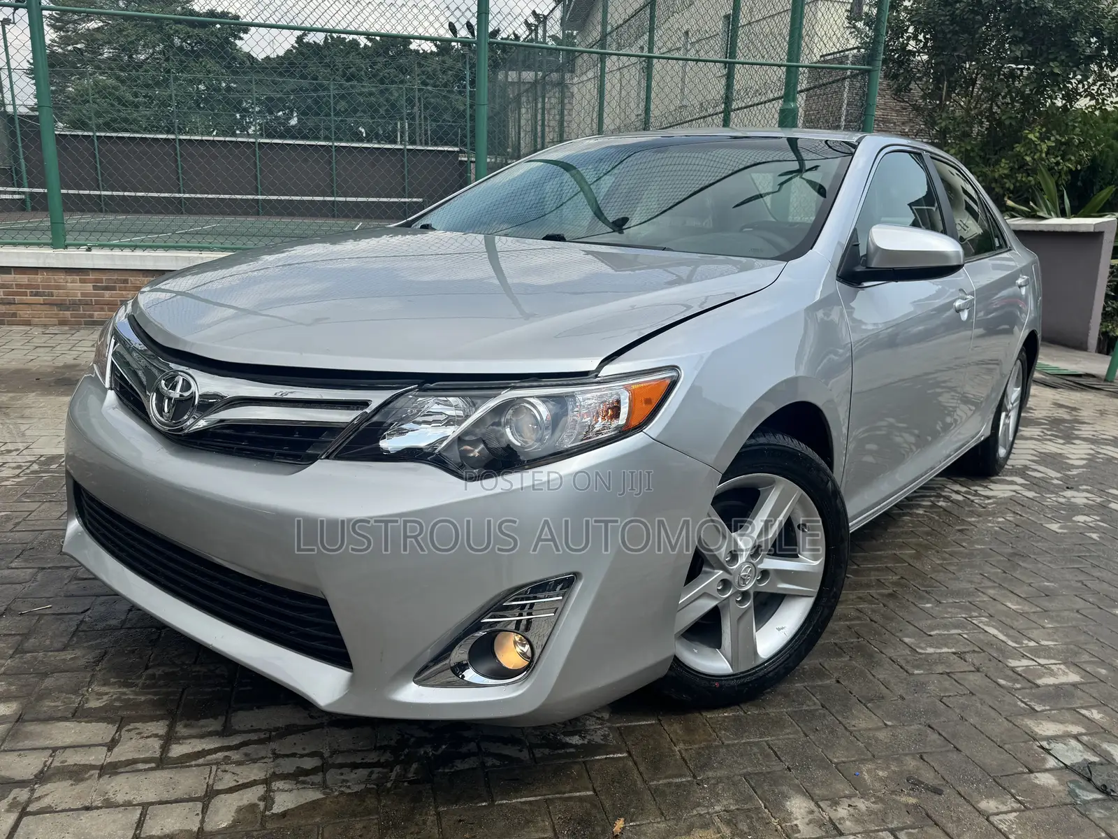 Toyota Camry LE 4dr Sedan (2.5L 4cyl 6A) 2012 Silver