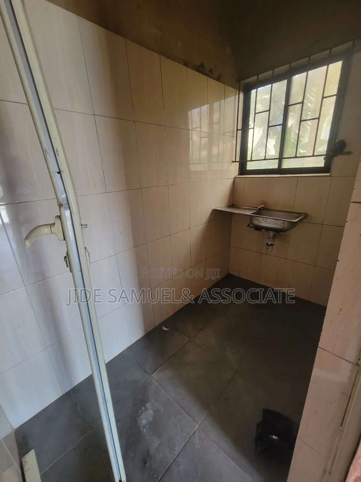 Furnished Mini Flat in Ayobo for rent