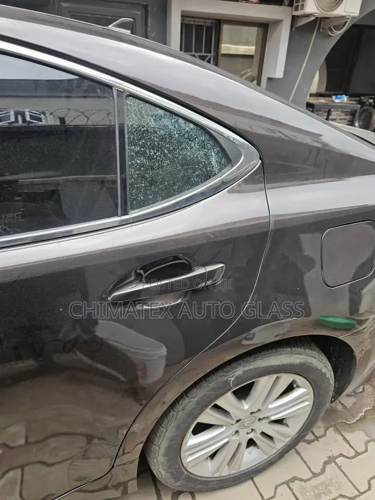 Lexus Es350 2014 Rear Door Vent Glass Available at Chimatex