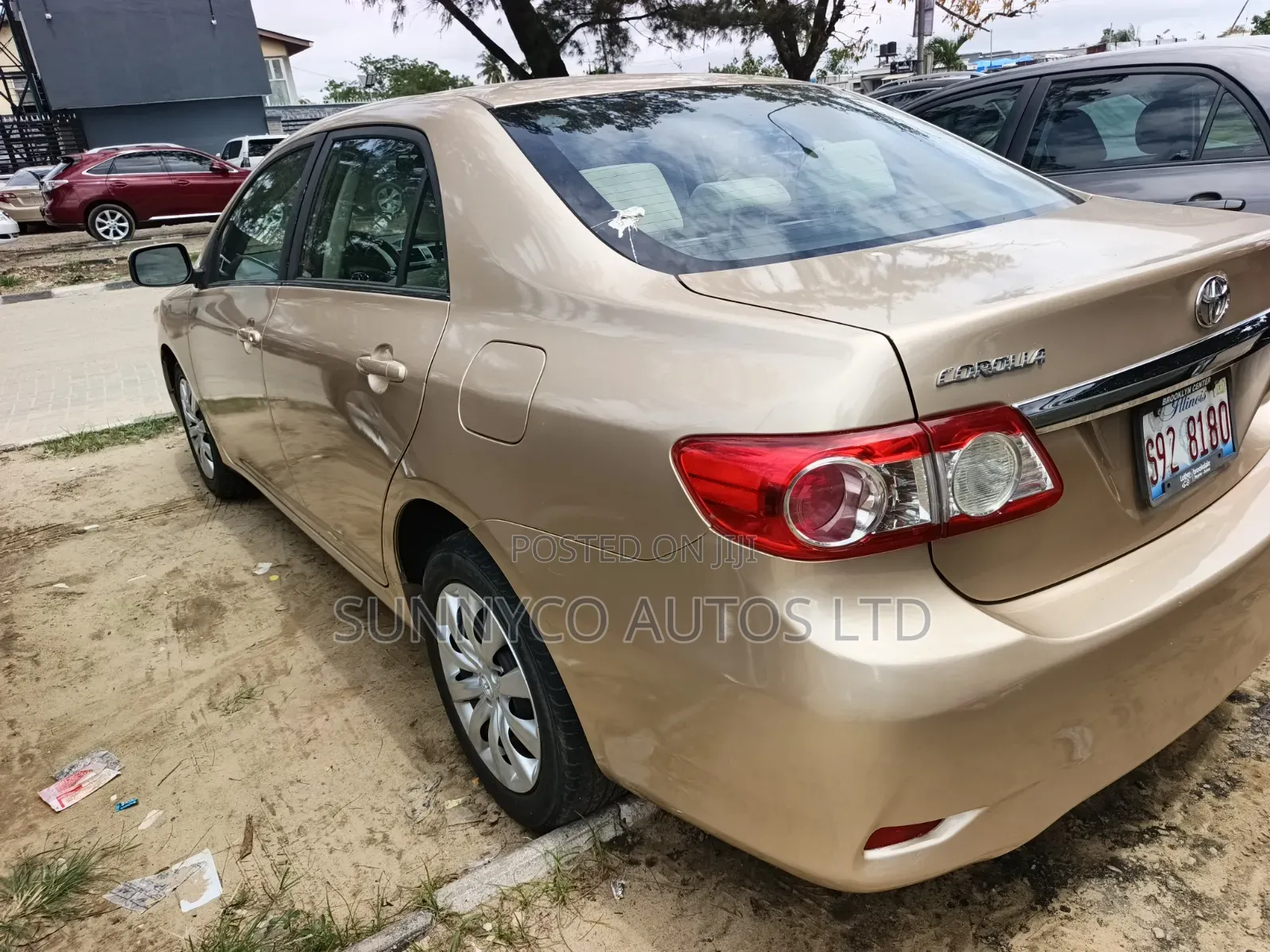 Toyota Corolla 2013 Gold