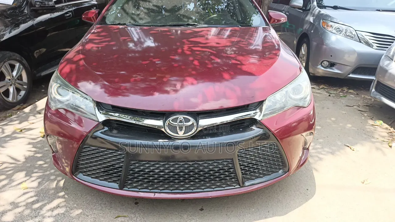 Toyota Camry 2016 Red
