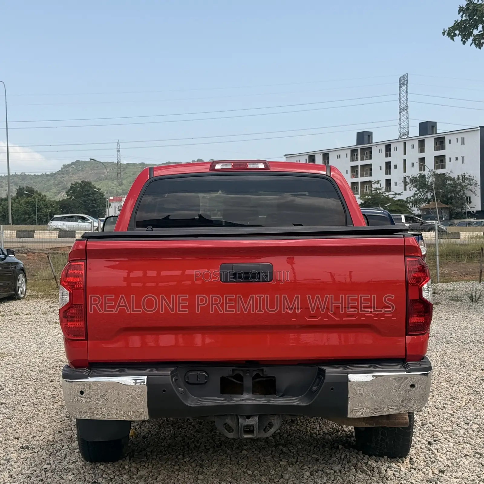 Toyota Tundra SR5 4dr CrewMax 4WD SB (5.7L 8cyl 6A) 2014 Red
