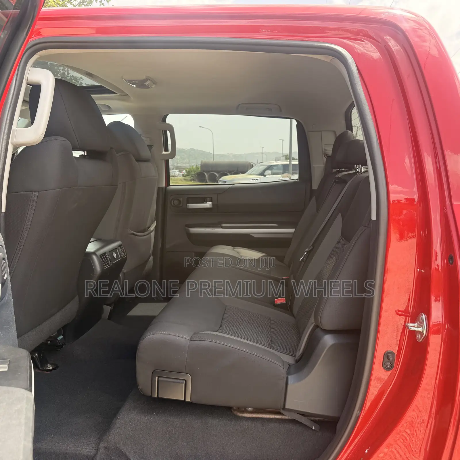 Toyota Tundra SR5 4dr CrewMax 4WD SB (5.7L 8cyl 6A) 2014 Red
