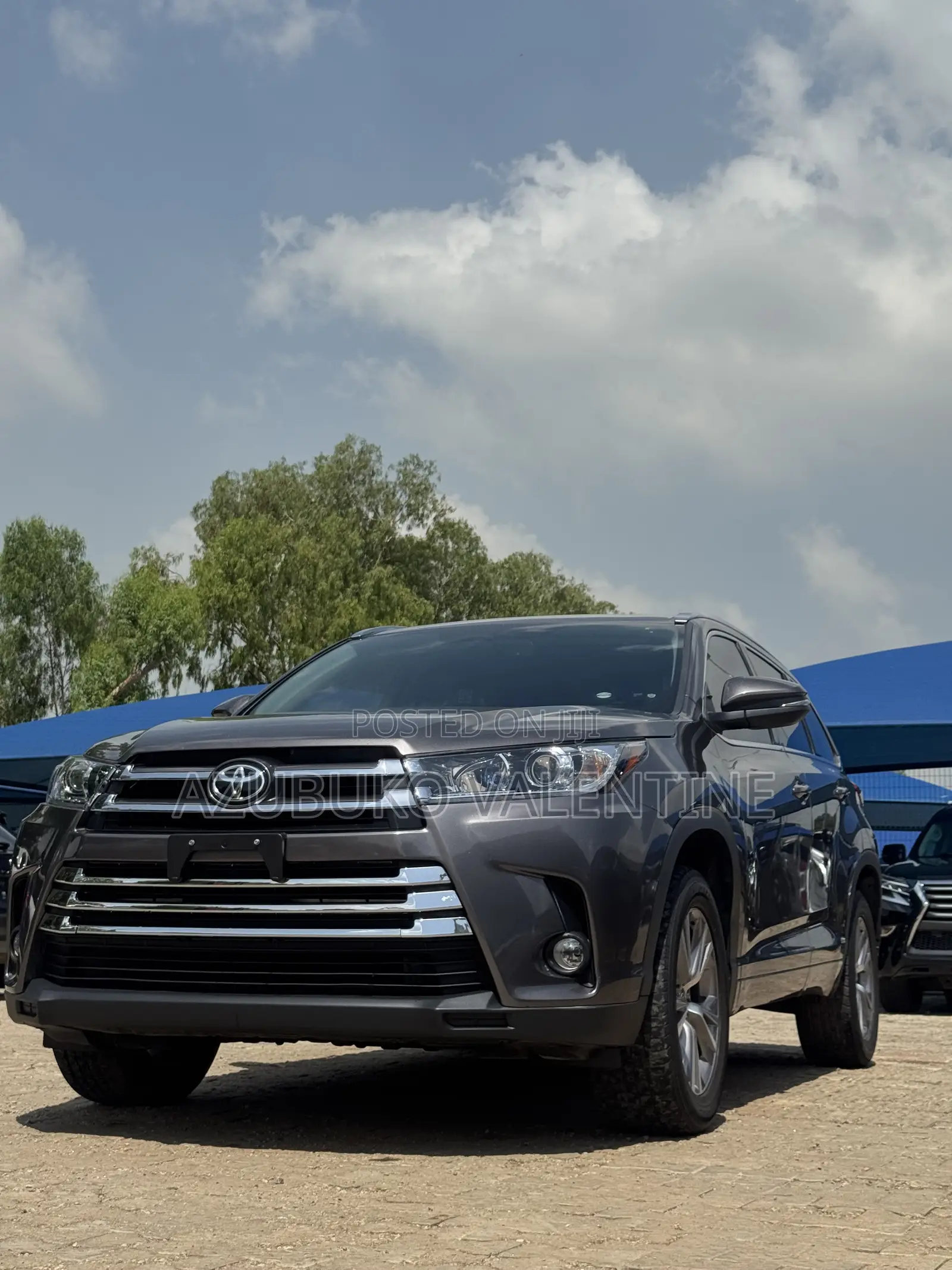 Toyota Highlander XLE 4x2 V6 (3.5L 6cyl 8A) 2018 Gray