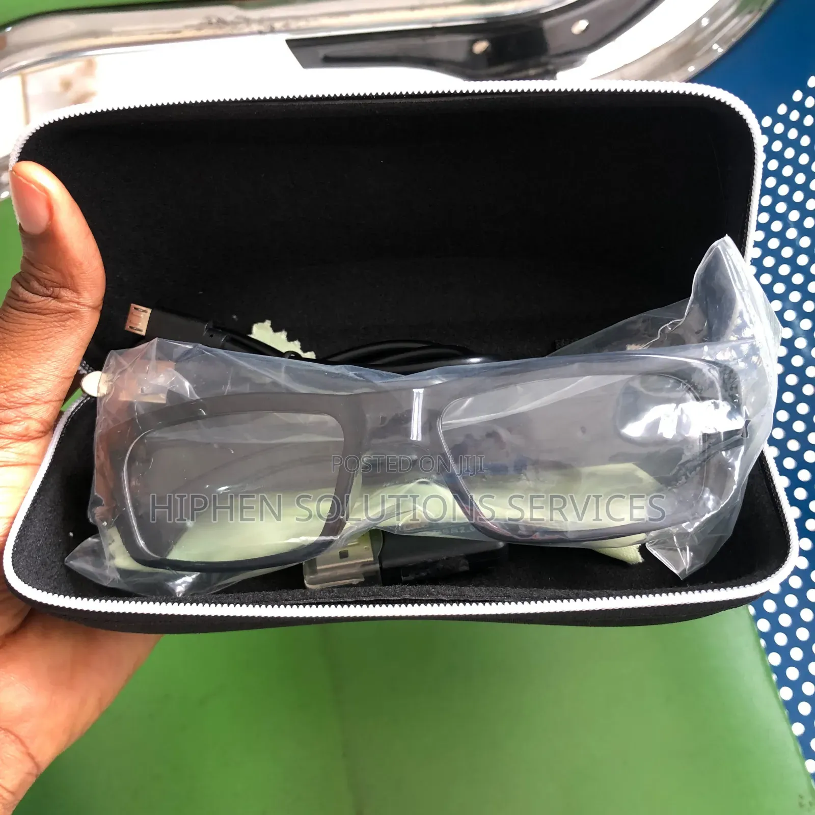 Digital Camera Glasses for Outdoor Use