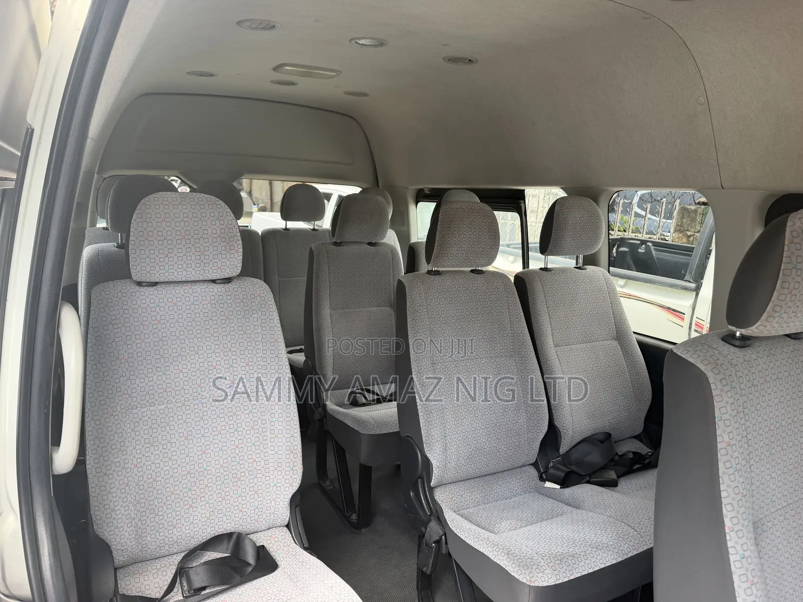 Toyota HiAce 2018 White