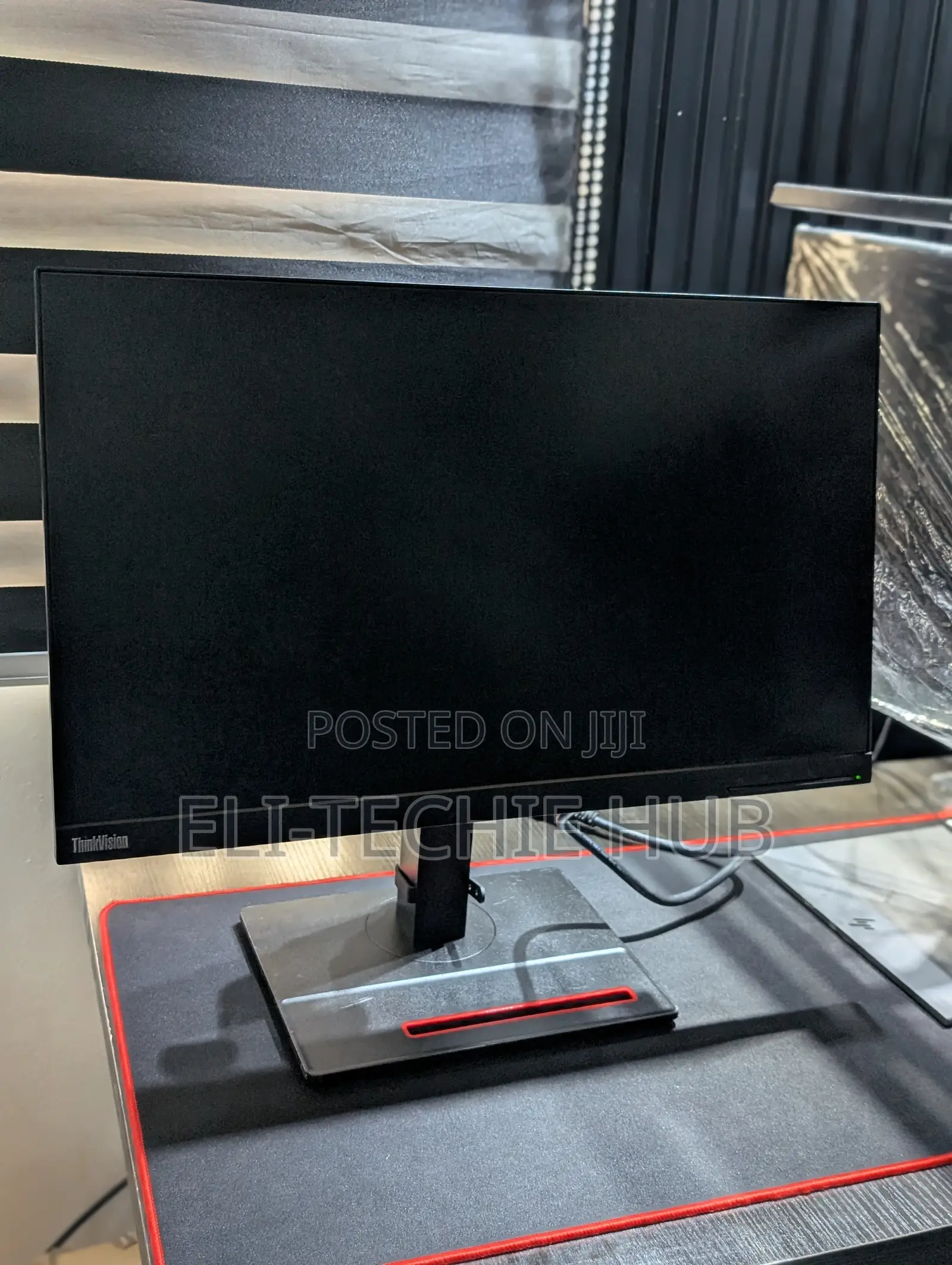 Lenovo ThinkVision 24 FHD 1920 X 1080p IPS Monitor