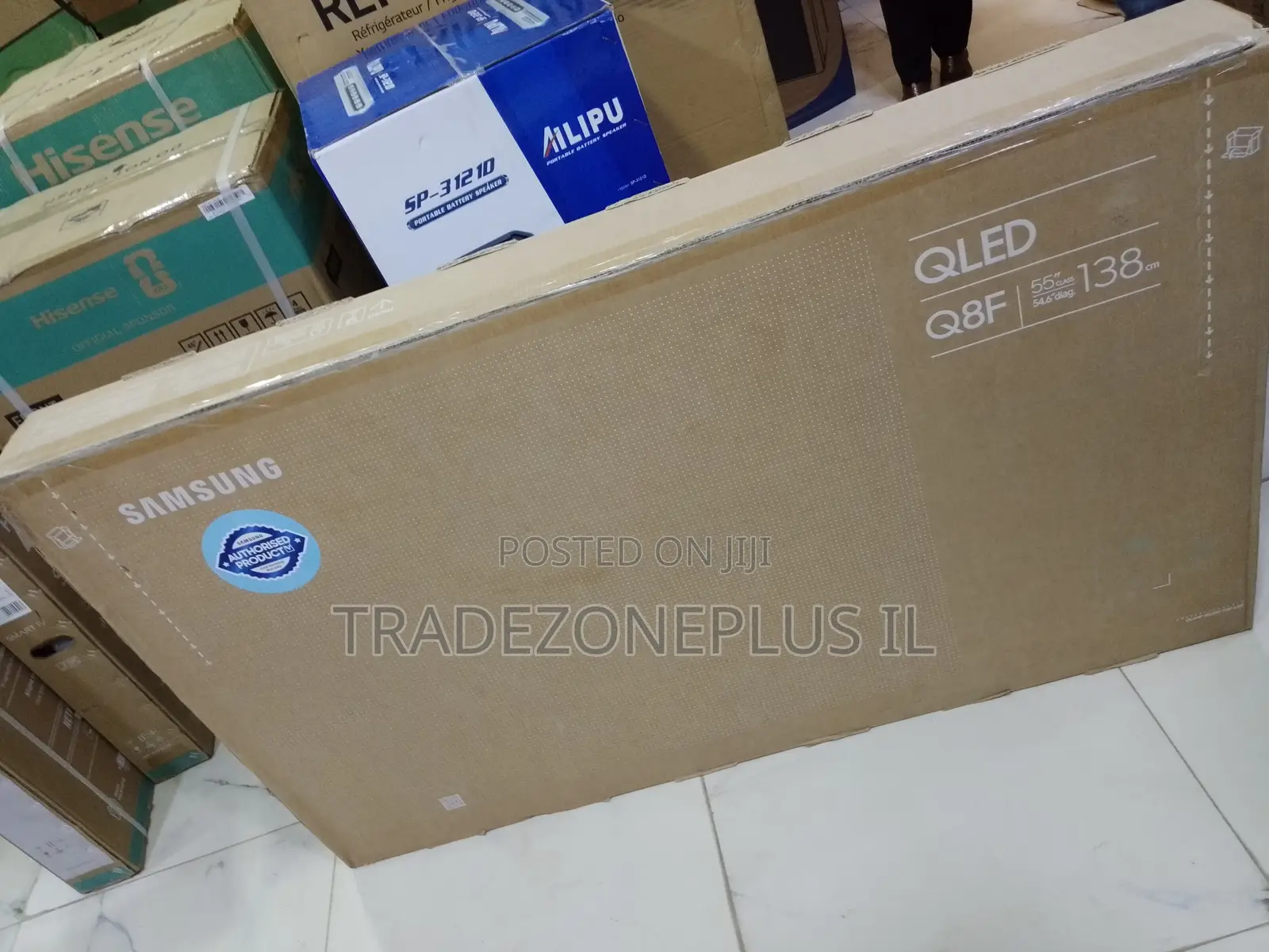 Modern Samsung QLED Television QA55Q8FAAU 55 Inch